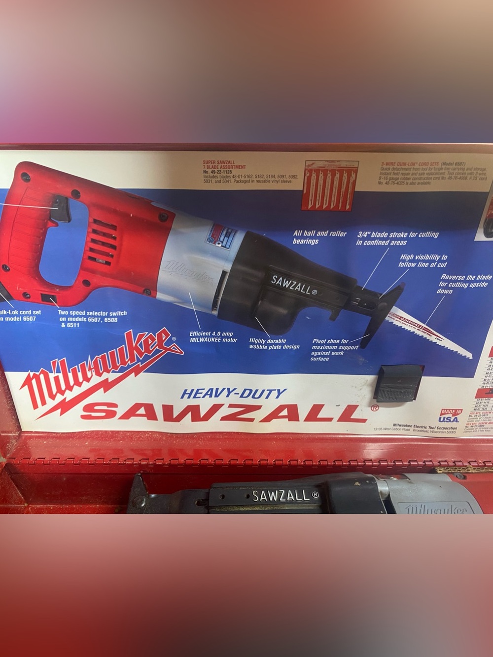 A Milwaukee No. 6507 Corded Heavy Duty SAWZALL Metal Case Orig. Box
